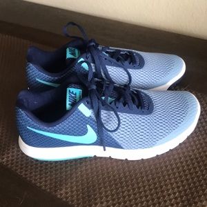 NWT - Women's Nike Revolution
